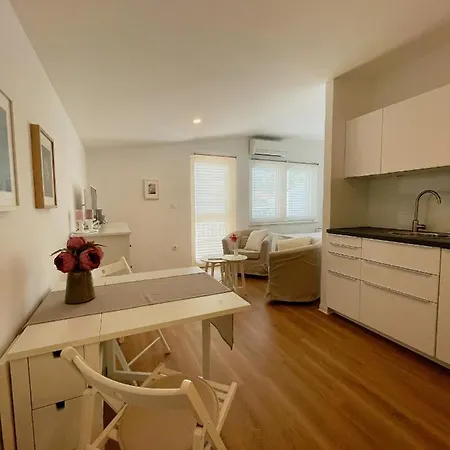 Id Apartment Vir